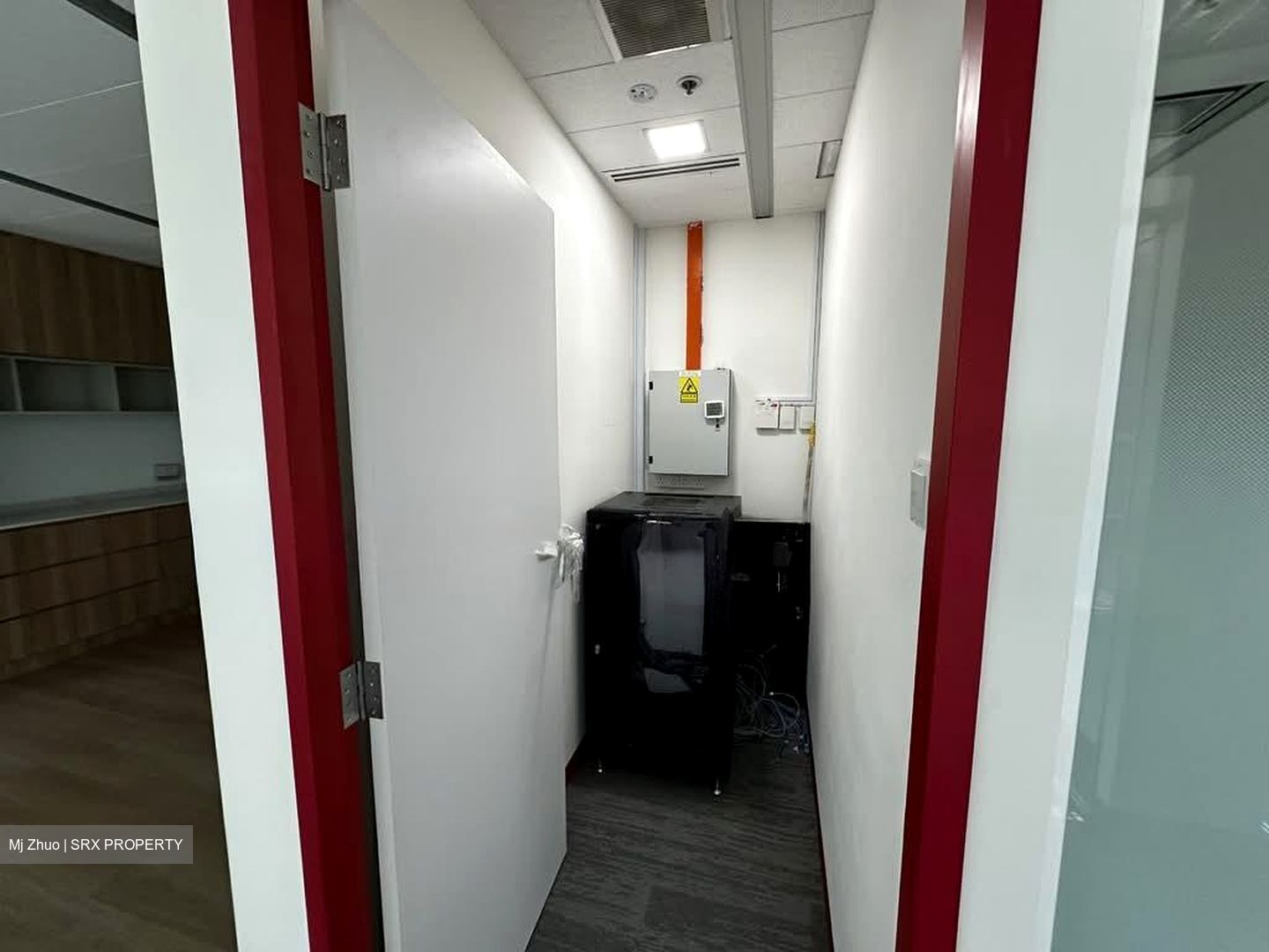 Gateway West (D7), Office #544182401